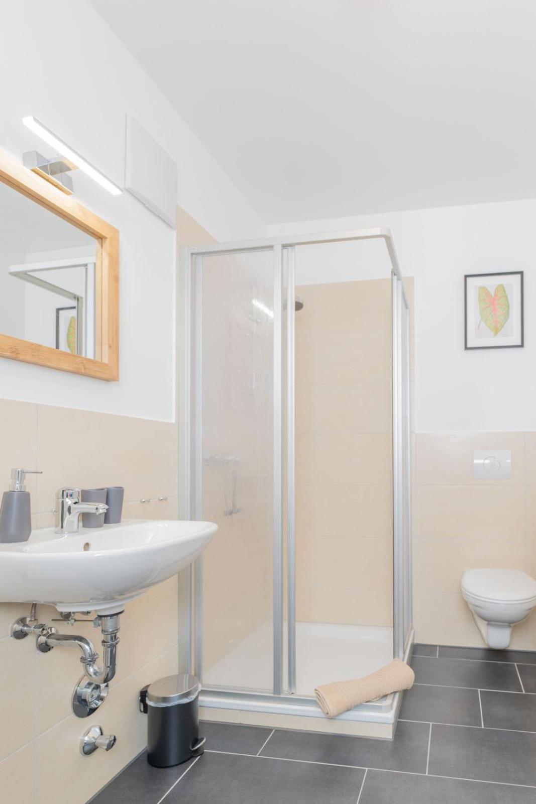 Modernes Apartment Mit Privatem Stellplatz Wenige Minuten Von Der Innenstadt & Mosel Coblenza Exterior foto
